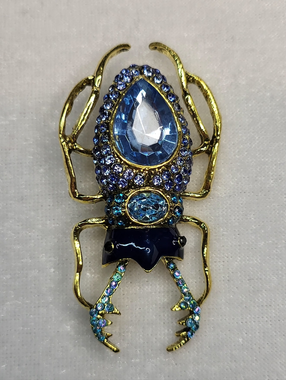 Vintage-style Baroque Mystical Rhinestone Stag Beetle Brooch
